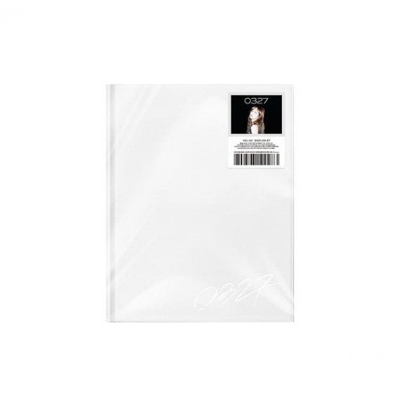 BLACKPINK : LISA PHOTOBOOK VOL.2 [SECOND EDITION] -